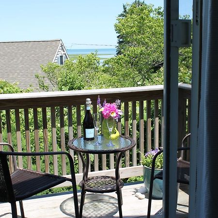 Lavender Bay Bed & Breakfast Barnstable Exterior photo