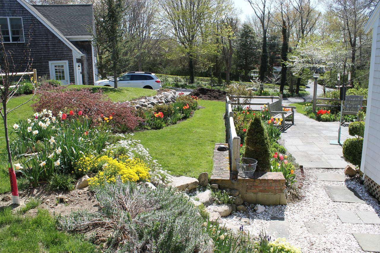 Lavender Bay Bed & Breakfast Barnstable Exterior photo
